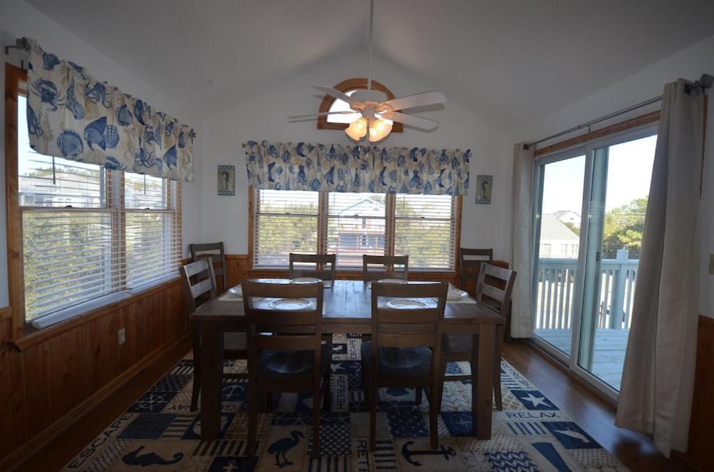 Obx Family Home With Pool - Pet Friendly - Close To Beach- Pool Open Late Apr Through Oct Corolla Exteriör bild